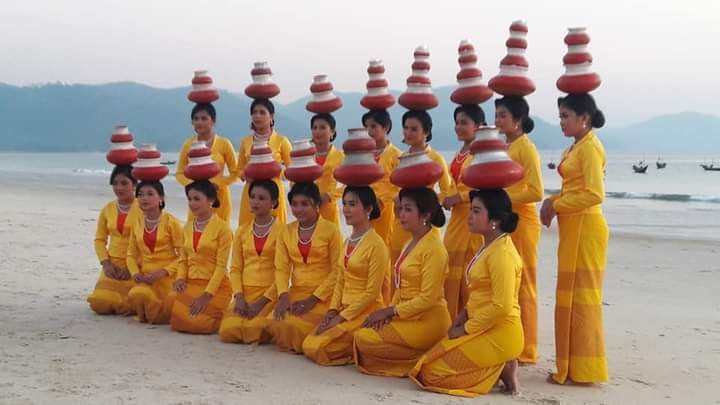 Dawei Pot Dance performance at Tizit Beach (Photo Credit Htoo Khar Thu)