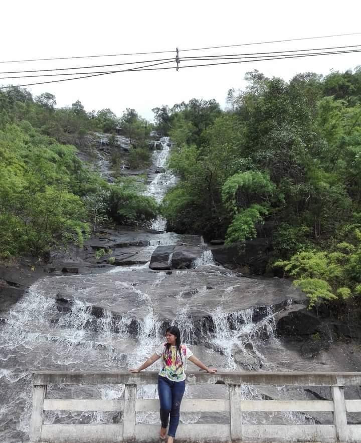 Kalonehtar waterfall (Photo credit: Wah Wah Htun)