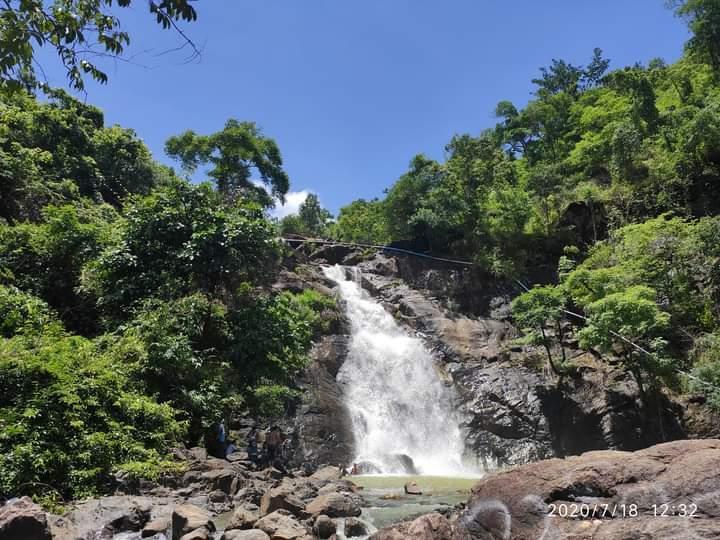 Thin Gan Tone Waterfall (Photo by Thu Thu)