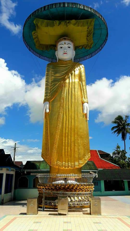 Standing Buddha Statue (Photo Credit: Sein Myint Aung)