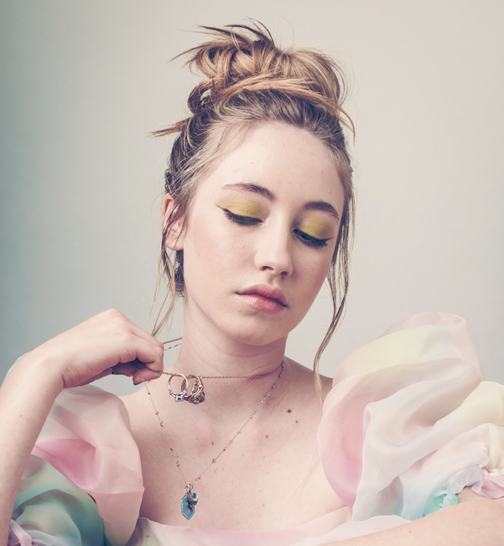 Single Review: Edie Yvonne’s ‘Delusion’ is a grungy indie-pop journey ...
