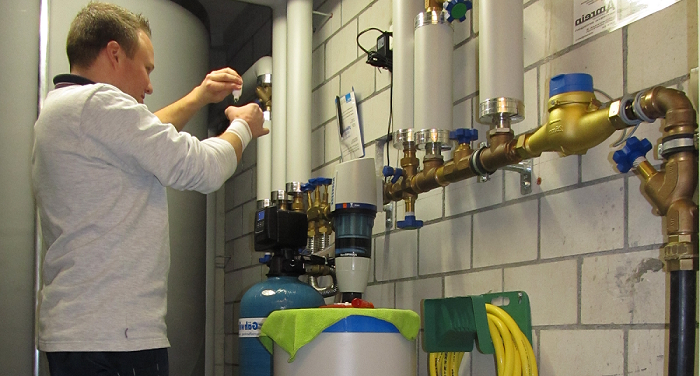 Wir bieten umfassenden Service von Entkalkungsanlagen, Enthärtungsanlagen zu attratkiven Konditionen.