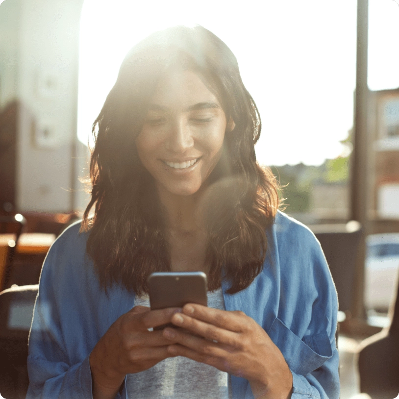 femme avec appli canB