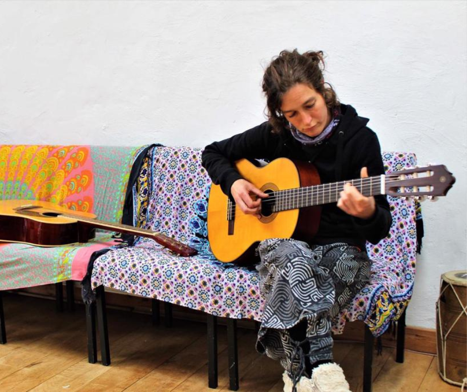 Music Lessons in Durham Piano, Guitar, Ukulele Teacher Oak Tree