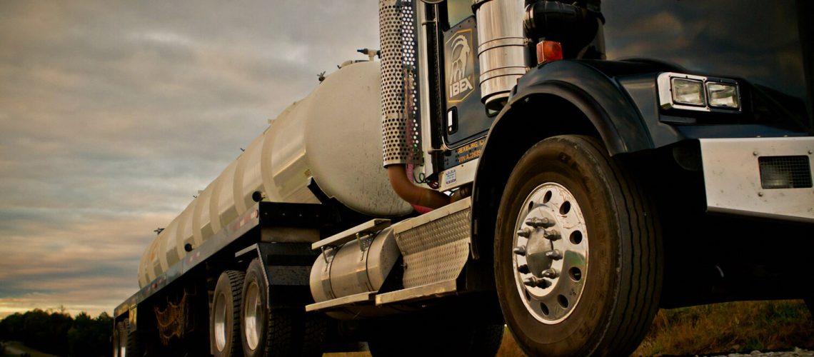 5 Signs Your Truck Needs Transmission Repair Services