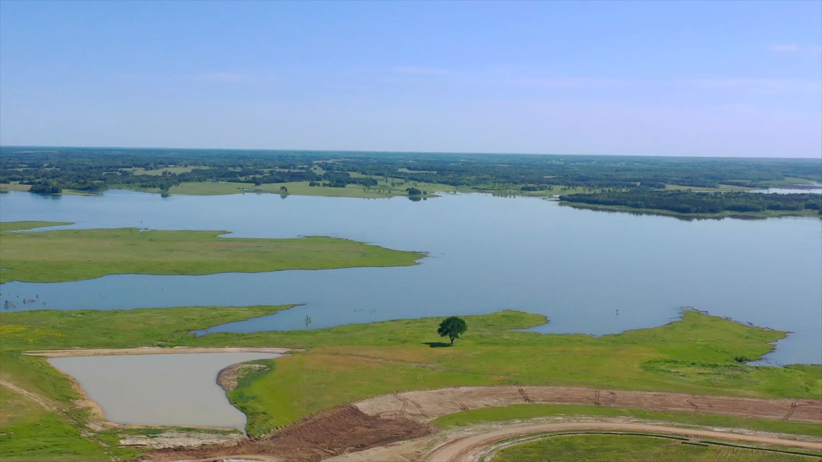 The Peninsula at Bois D'Arc Lake The Newest Lake in Texas...