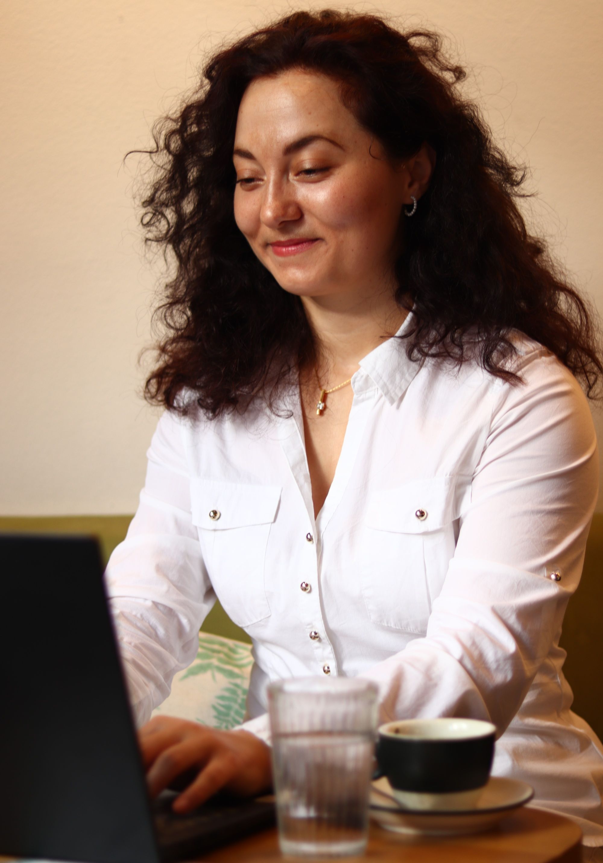 Web Developer & UX/UI Freelance Designer - Nikoleta Angelova
