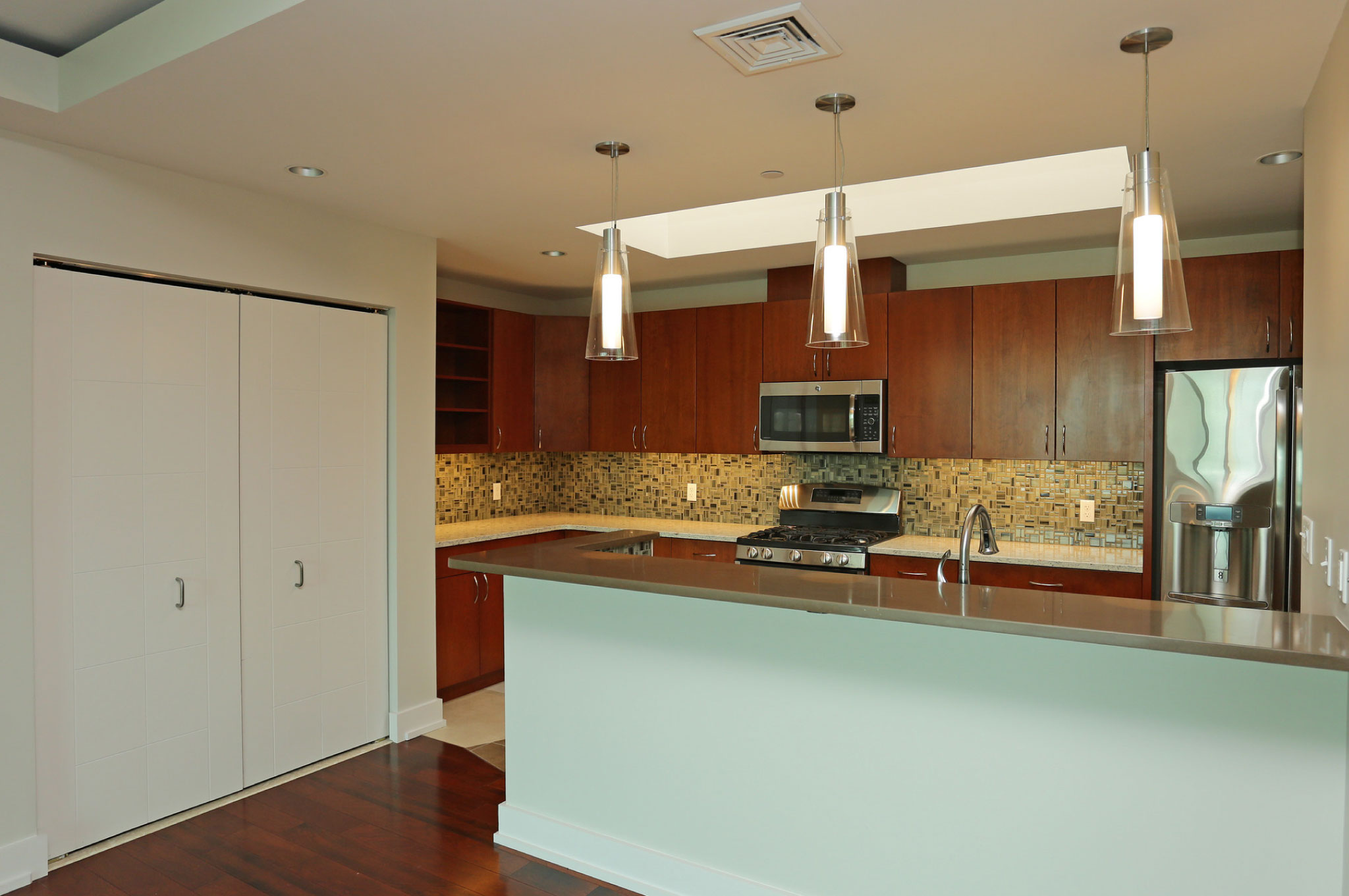 Shady Lane Apartments