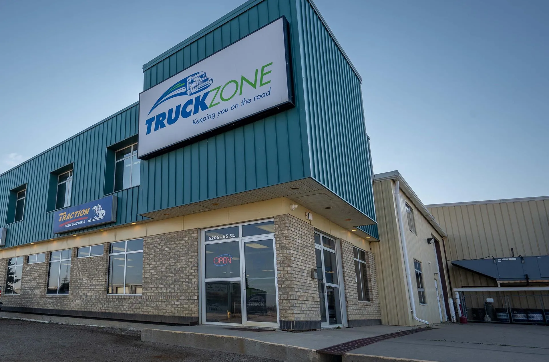 Truck & Trailer Repair Shop in Lloydminster, AB Truck Zone