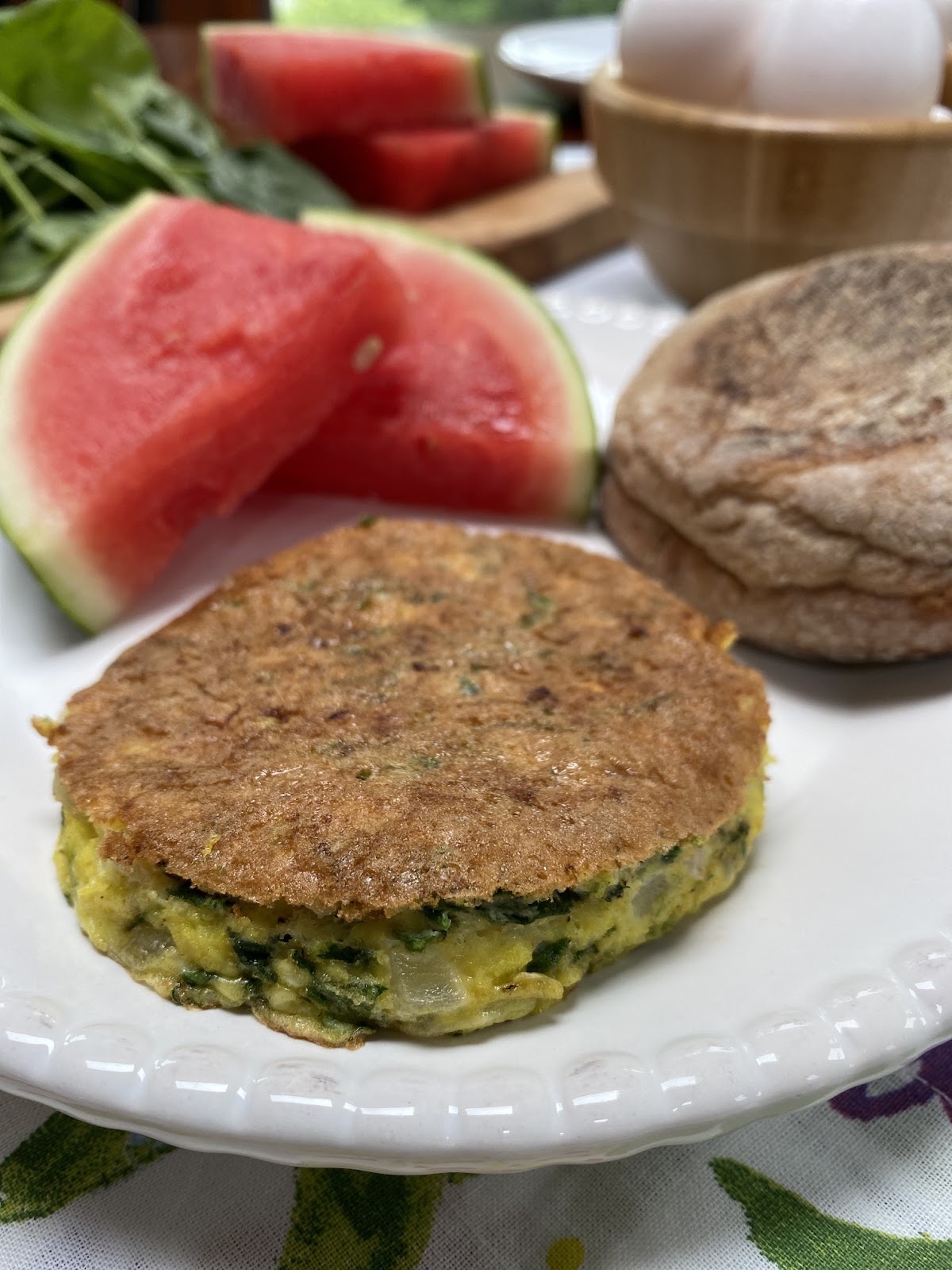 spinach egg omelet breakfast sandwich