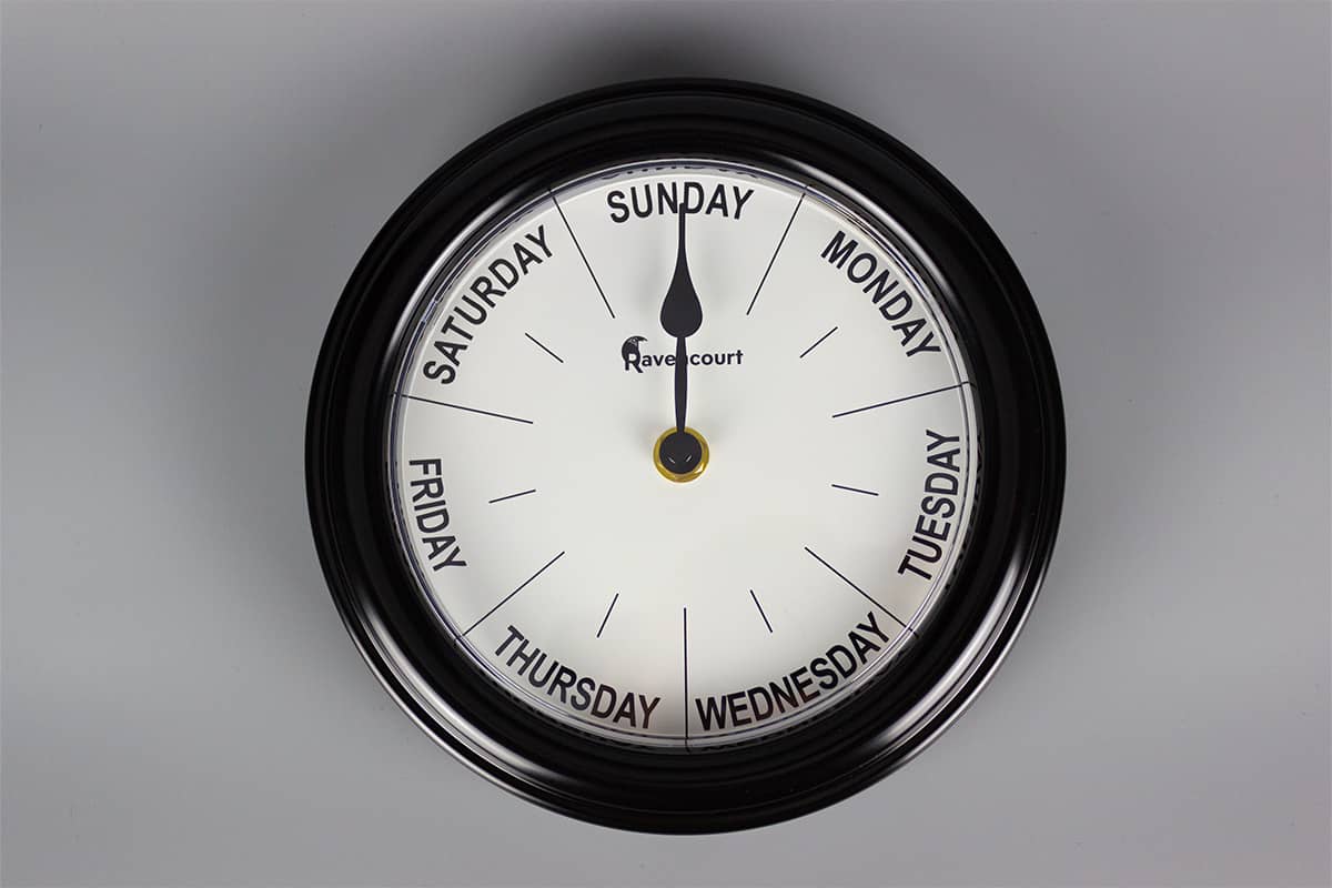 Ravencourt Living - Memory Loss Days of the Week Clock