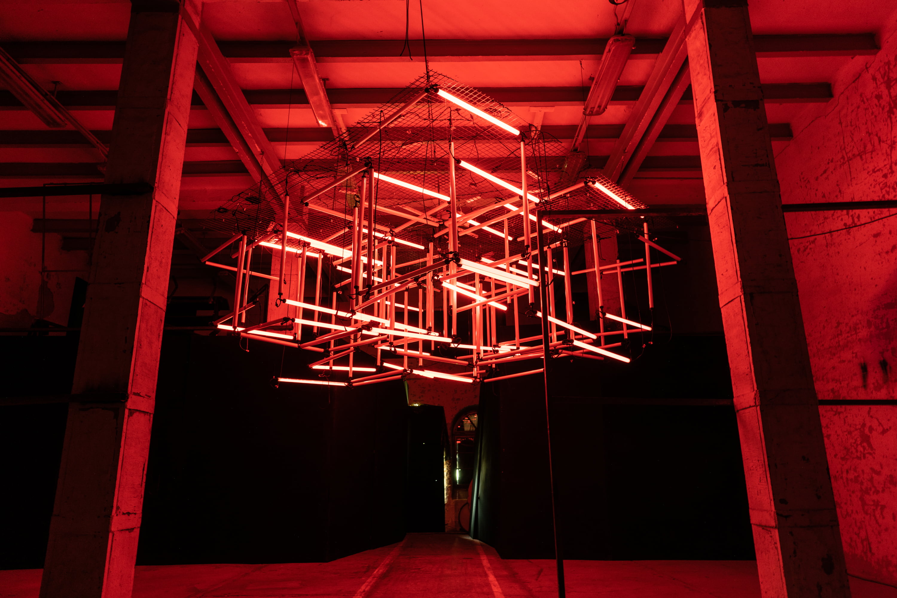 Space filler led sculpture