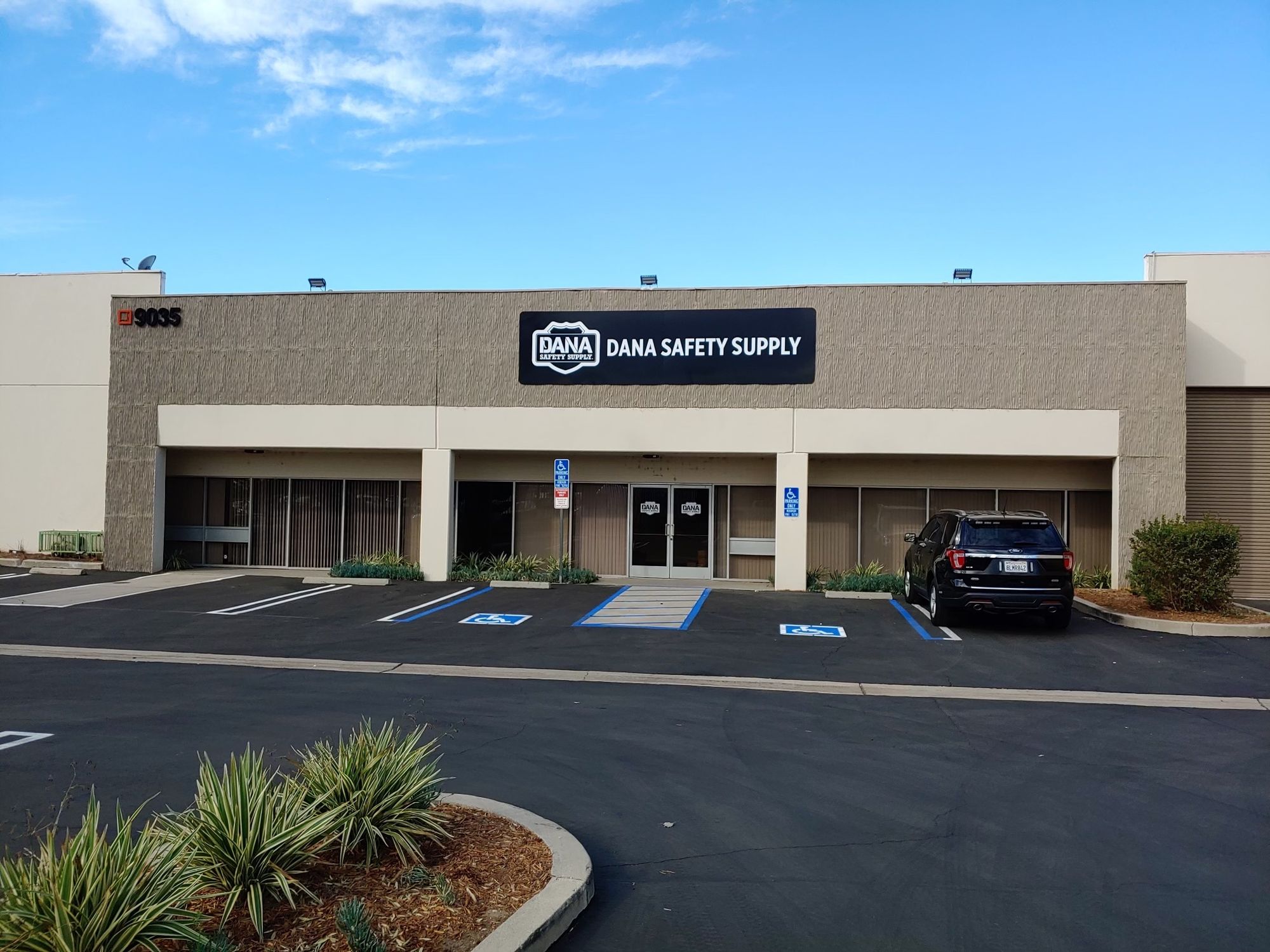 Dana Safety Supply And Dss Firearms And Defense Dana Safety Supply In Houston | Public Safety Equipment & Vehicle Upfitting