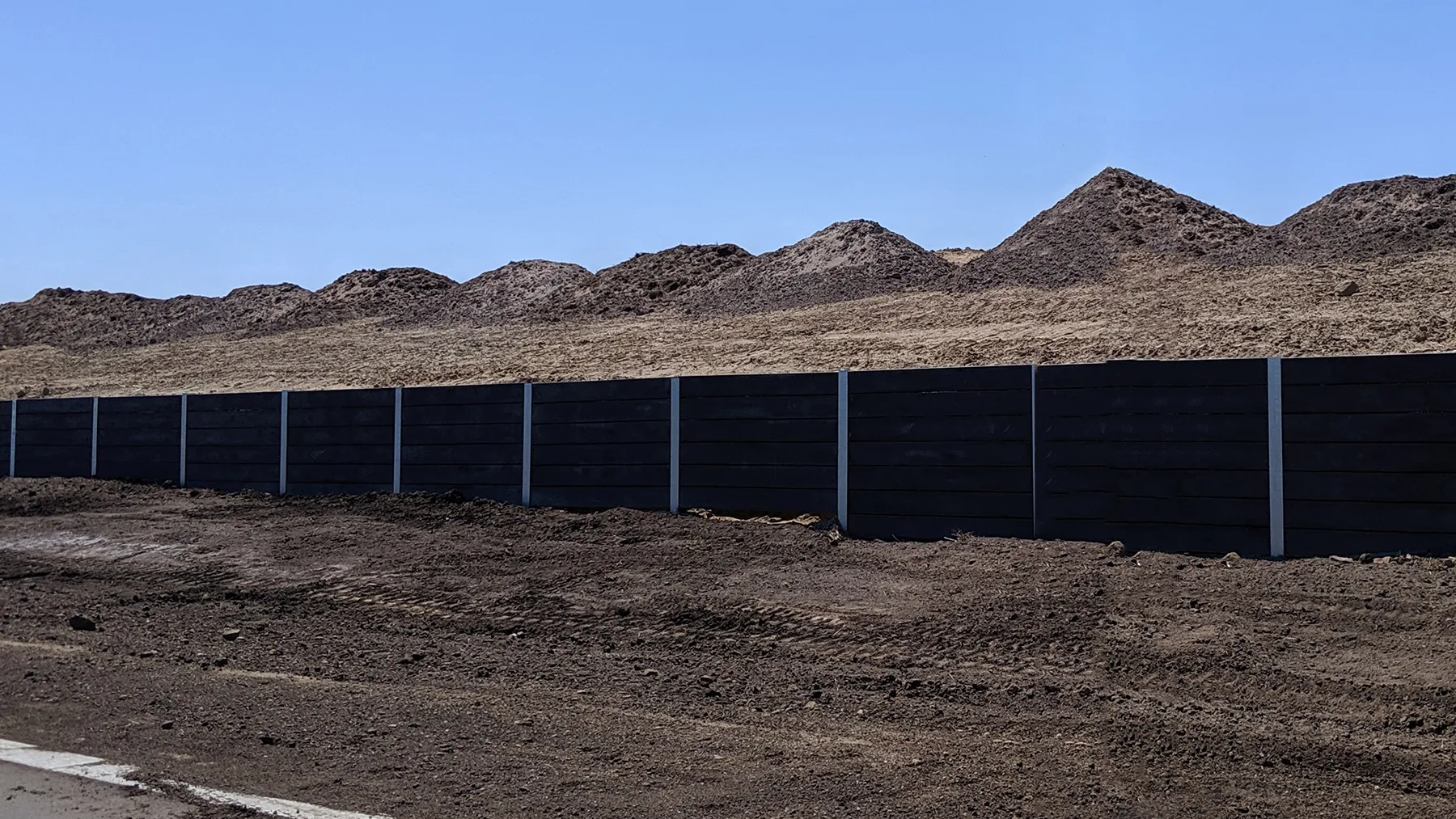 Concrete Sleeper Retaining Wall Construction