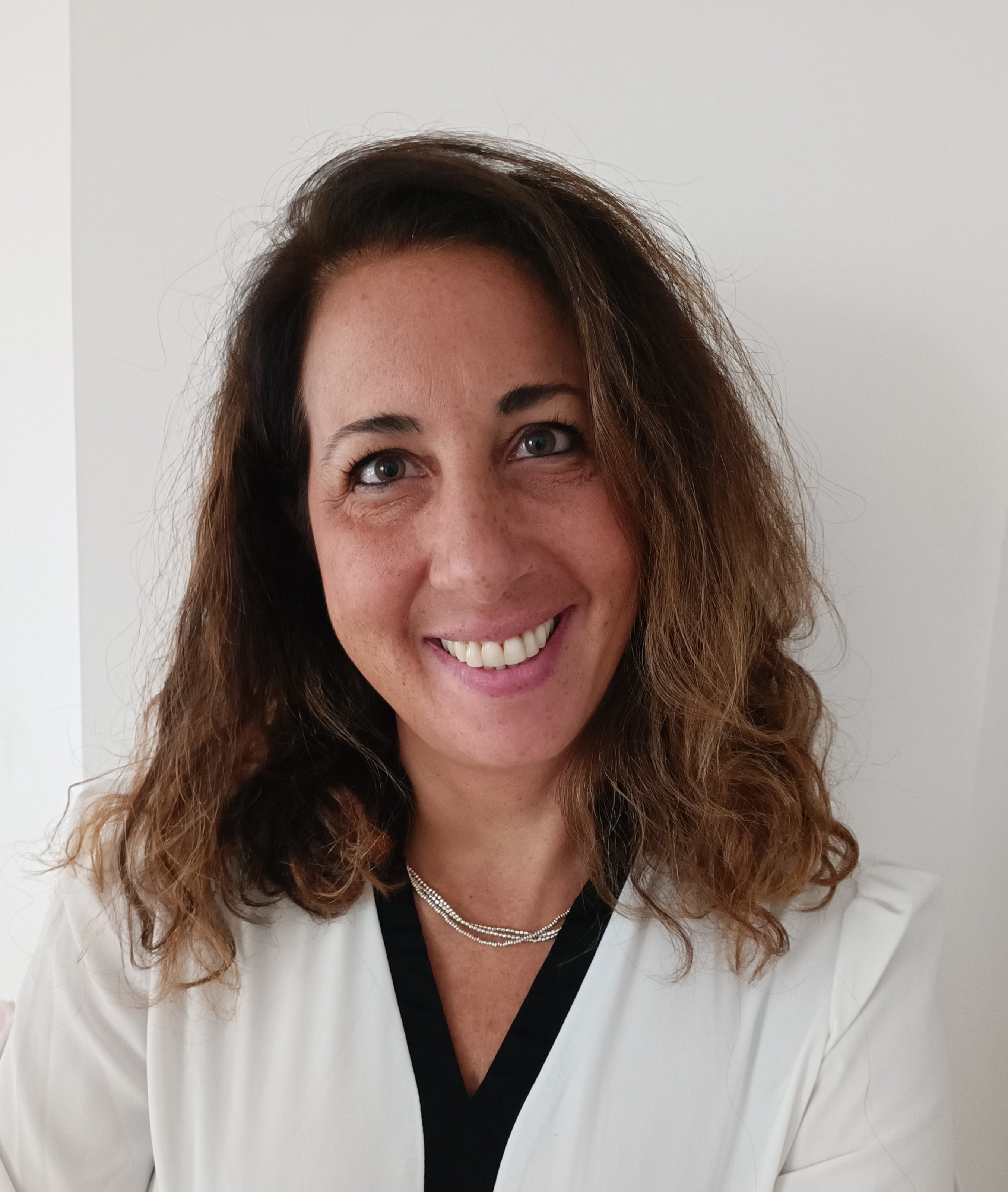 Simona Russo, Psicoterapeuta ad orientamento Sistemico-Relazionale