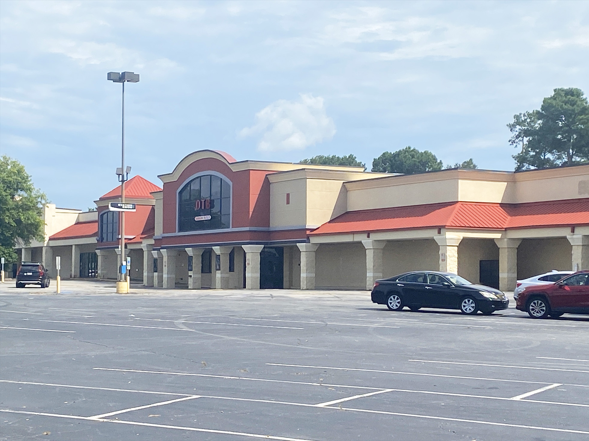 Edgewood Square Harbor Commercial Partners