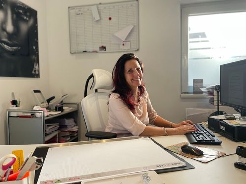 Britta Reeh in ihrer Kanzlei