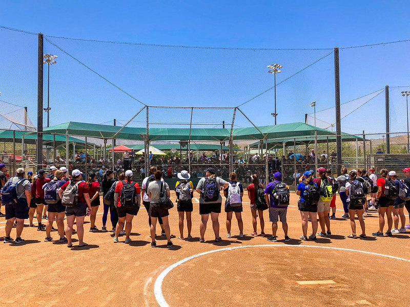 What are the athletic requirements to play college softball?