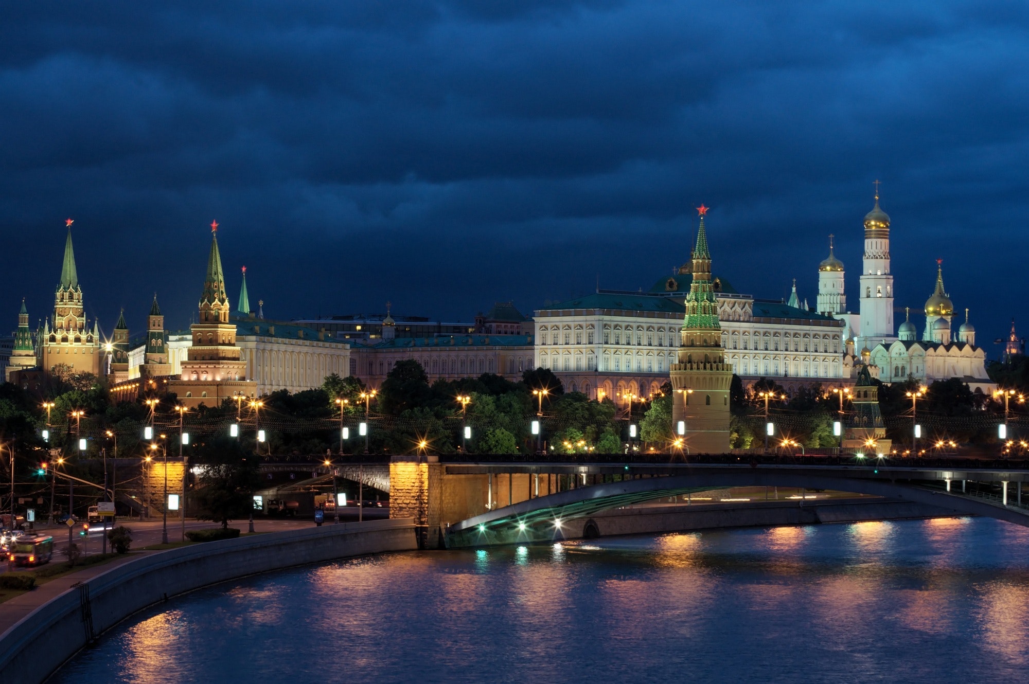 architecture-bridge-buildings-417322 (1)