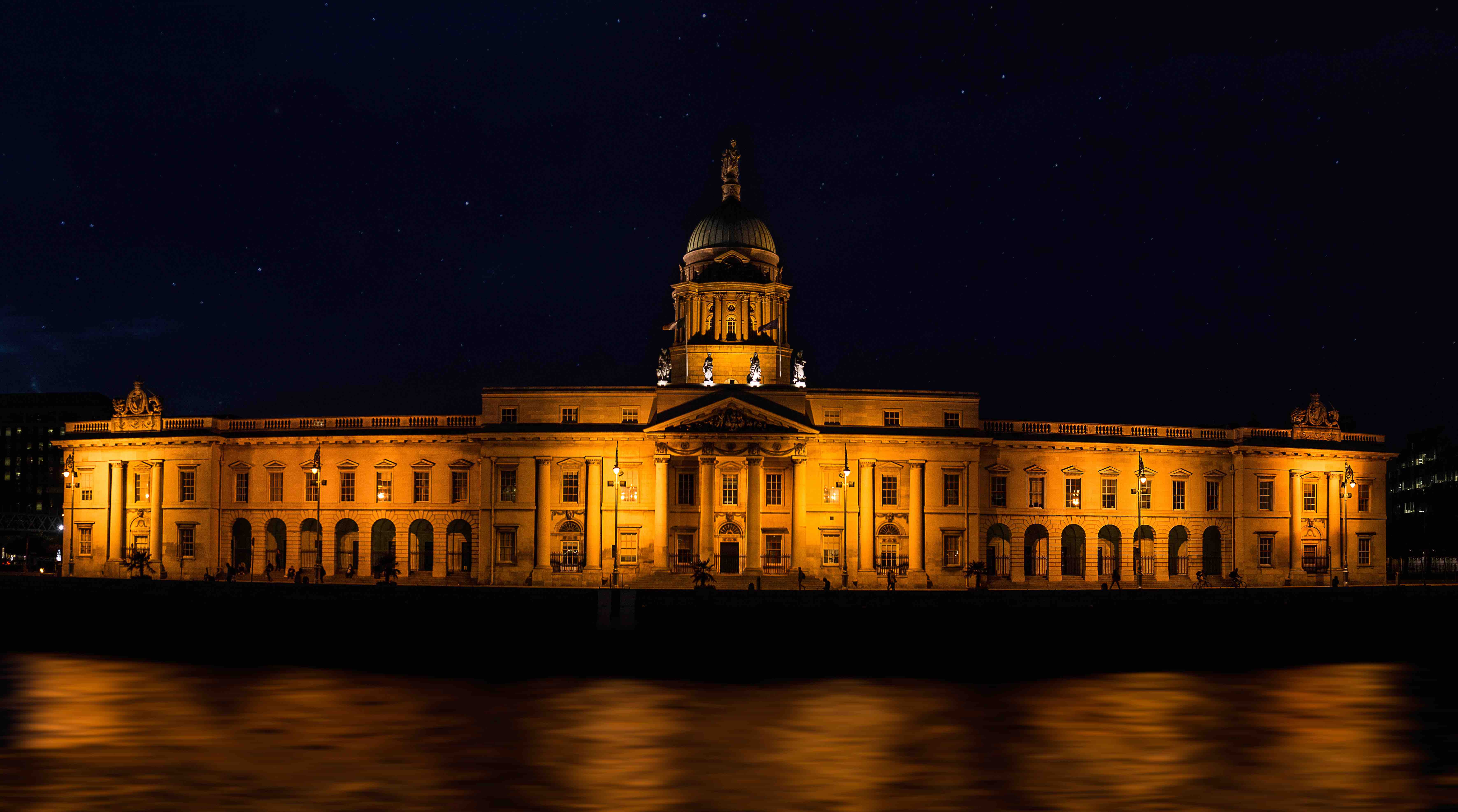 architecture-baroque-building-804715