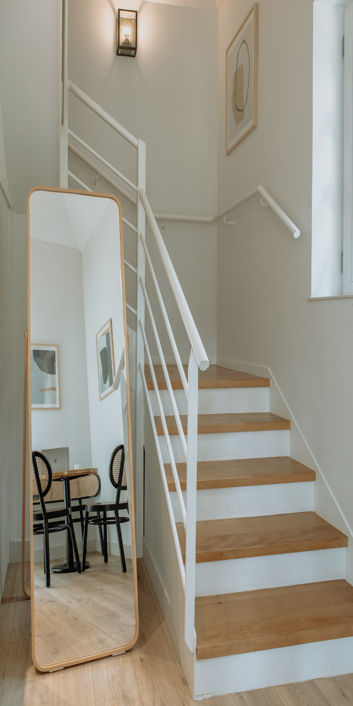 Escalier Hôtel Les Manoirs des Portes de Deauville