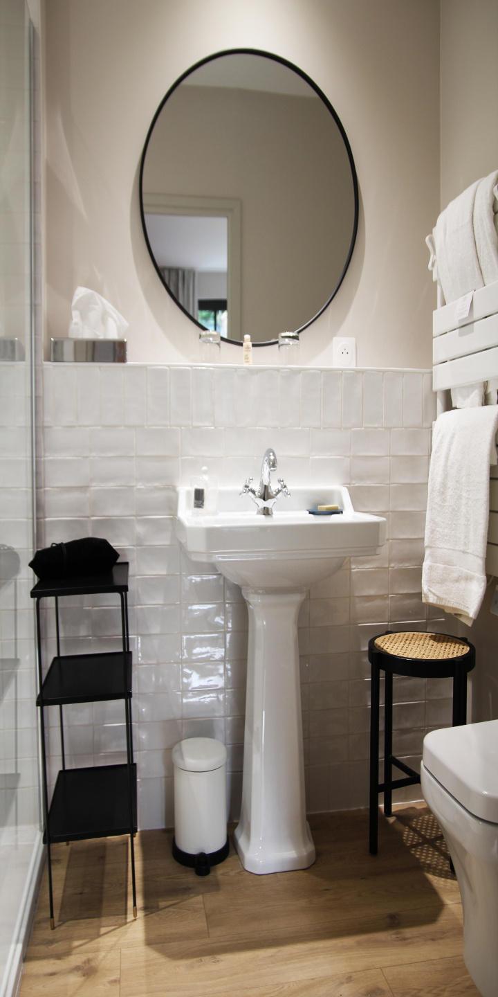 Lavabo salle de bain Hôtel Les Manoirs des Portes de Deauville