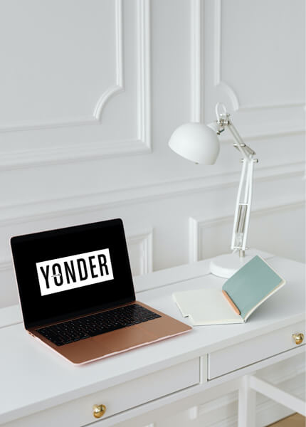 Younder computer Hotel La Maison Favart Paris