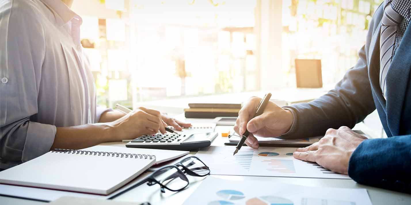 The Difference Between an Accountant and a Bookkeeper in Mississauga