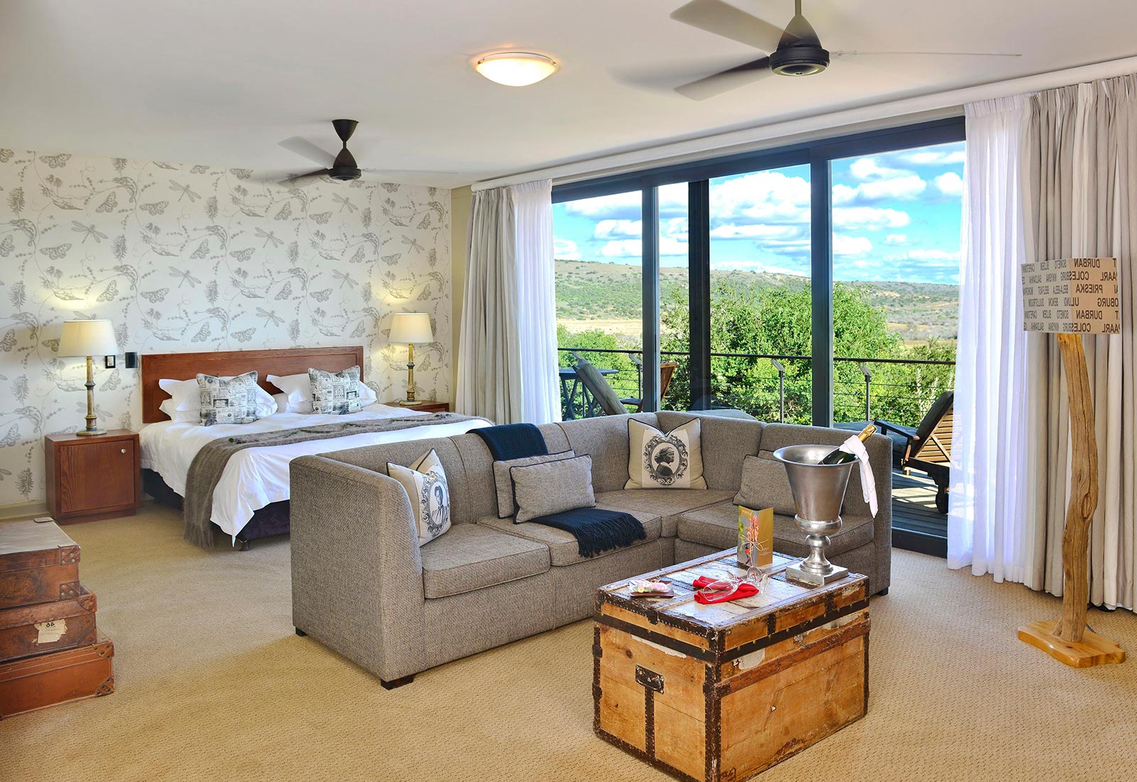 suite with view at shamwari sarili lodge top 5 lodges in shamwari
