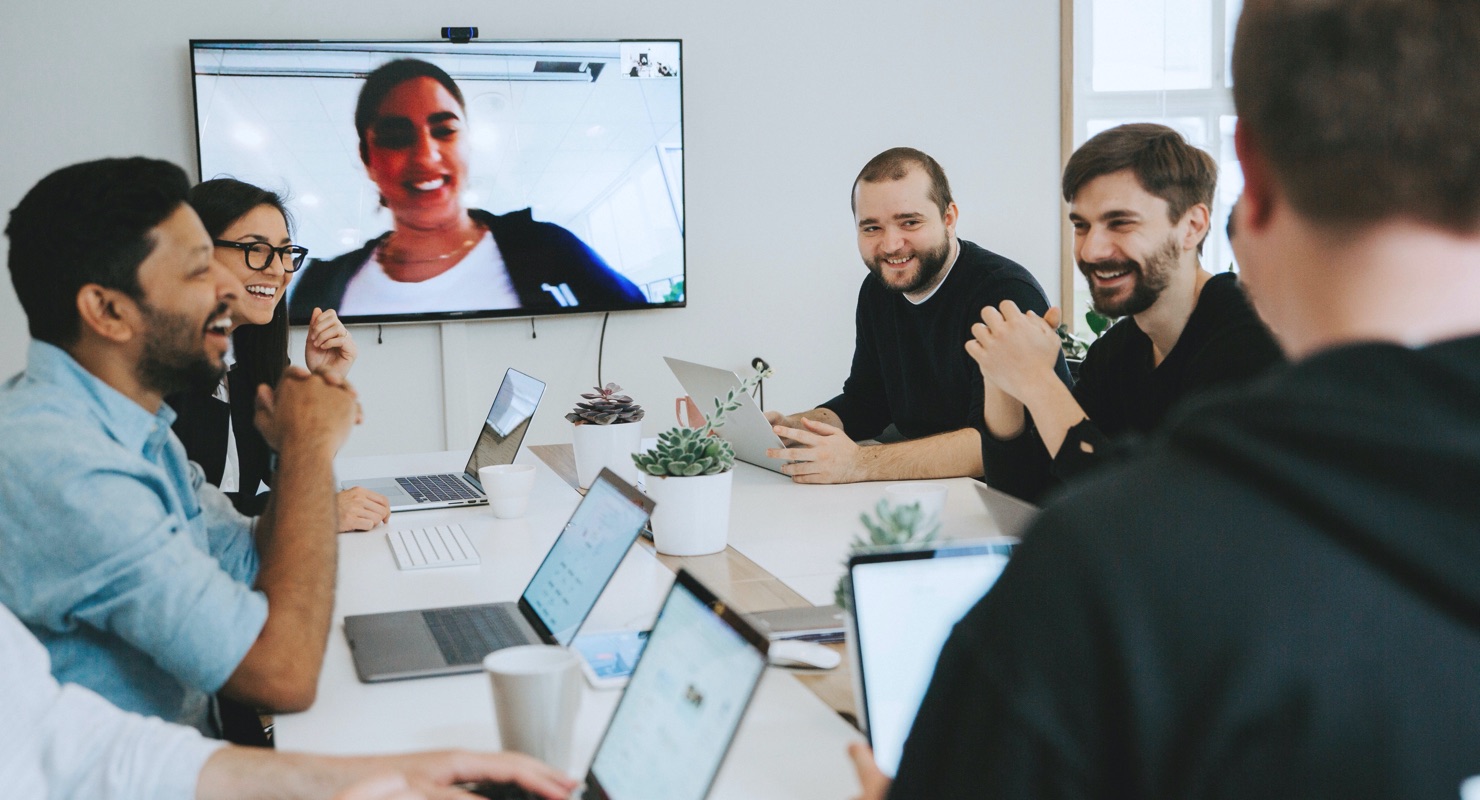 What’s the best way to hold a hybrid meeting?