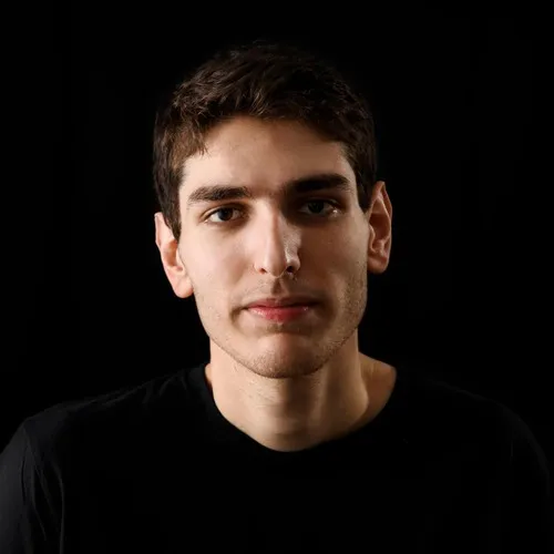 Création de site internet Webflow avec le Web designer Maxime Mroue de l'équipage RiseVerse