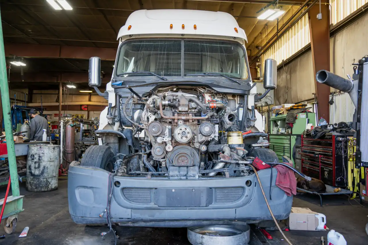  Heavy-duty truck wheel alignment in repair shop