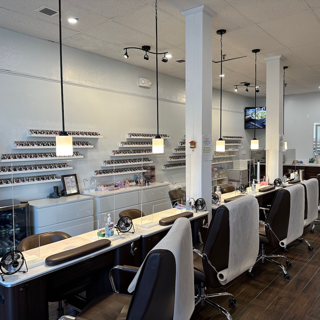 Lavish Nails & Spa Peabody