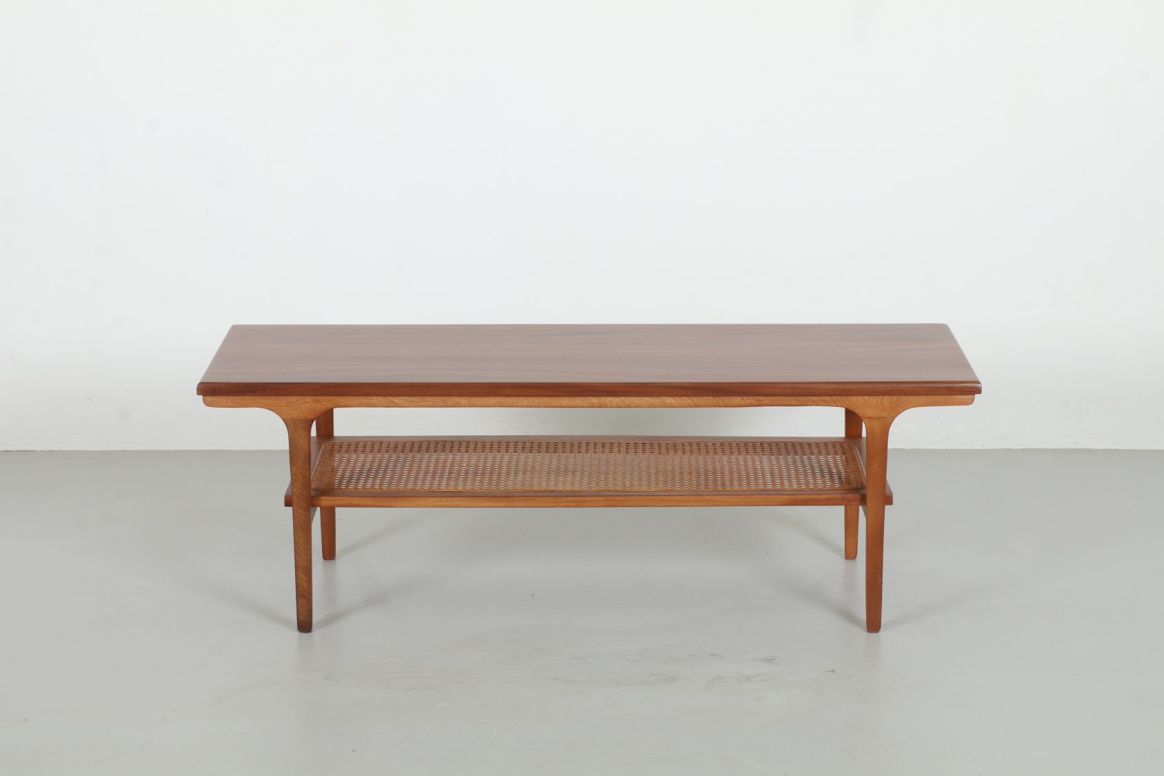 Coffee Tables – Iconic Mid-Century Modern Design