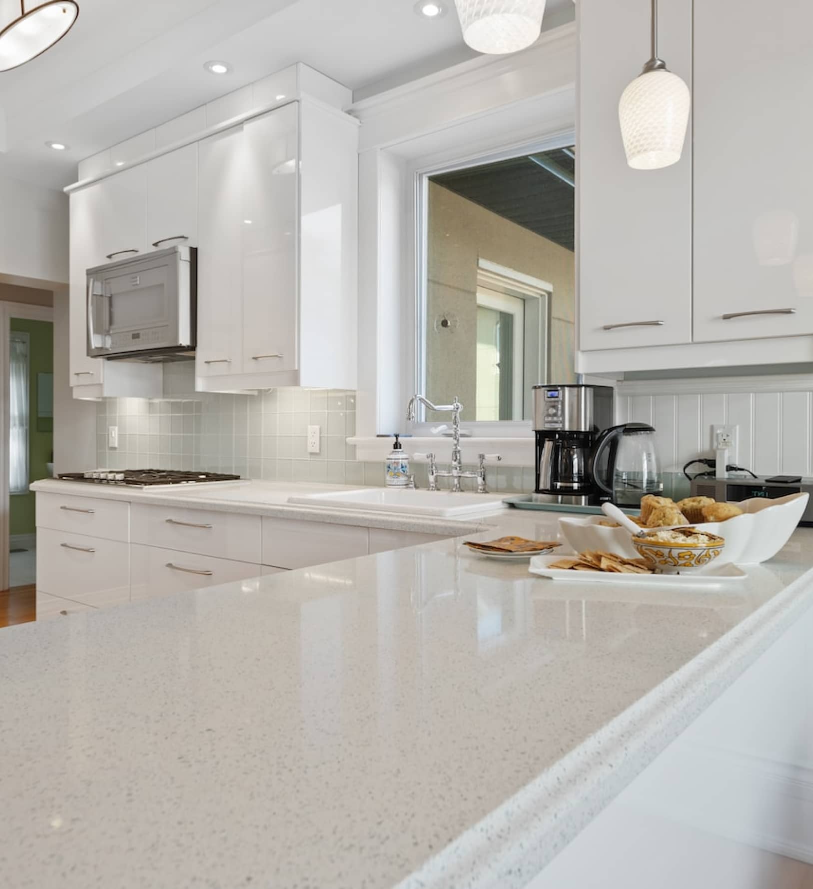 Why Solid Surface Countertop Material - Cas Surfaces