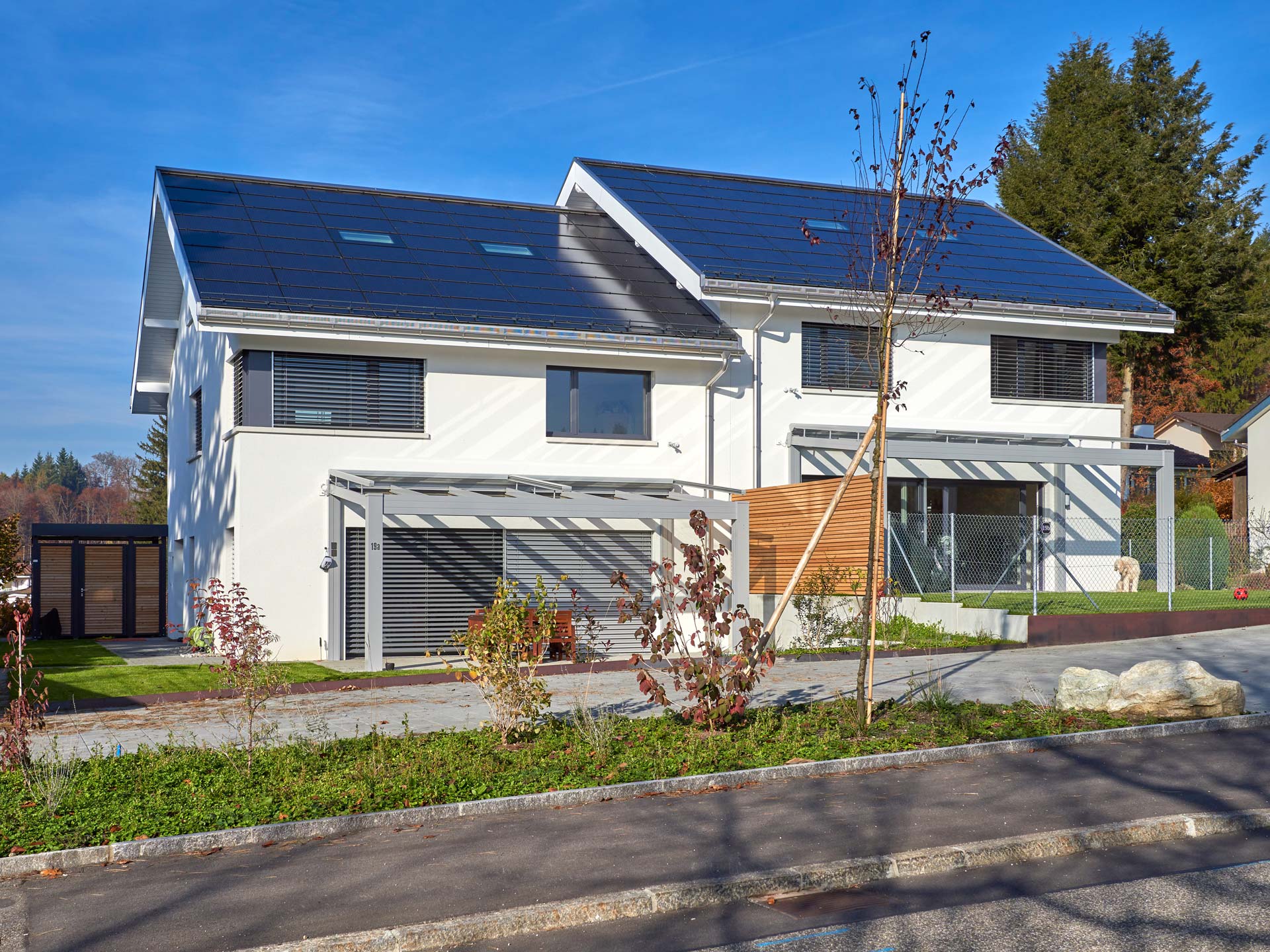 Doppelhaus, höhenversetzt