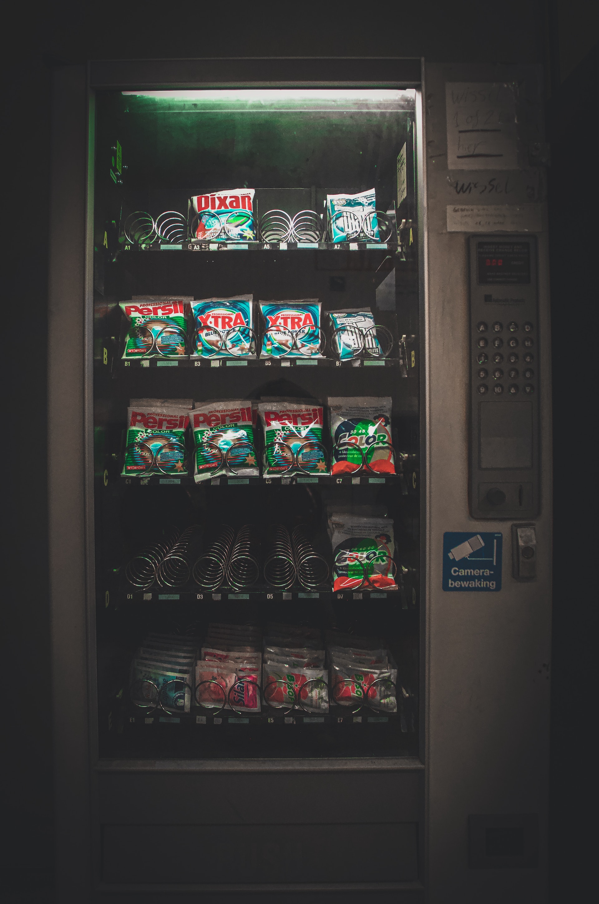 Need a Large Item Vending Machine? Here’s Your Complete Guide Vending