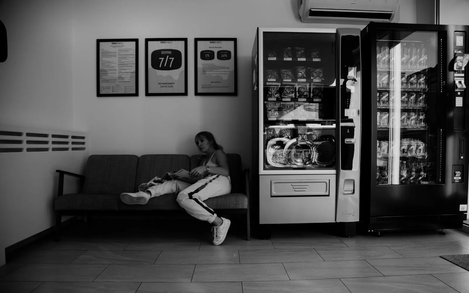 How To Open A Vending Machine Without Key How to Open a Vending Machine Without a Key - Vending Locator