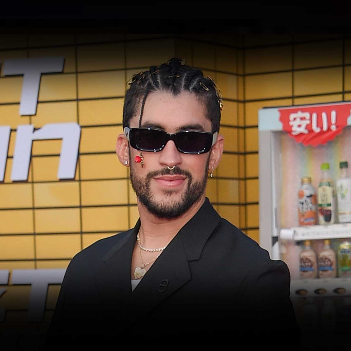 Bad Bunny Age, Bio, Birthday, Family, Net Worth
