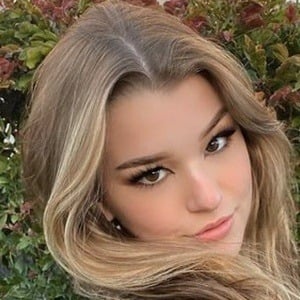 Brooke Monk - Age, Bio, Birthday, Family, Net Worth