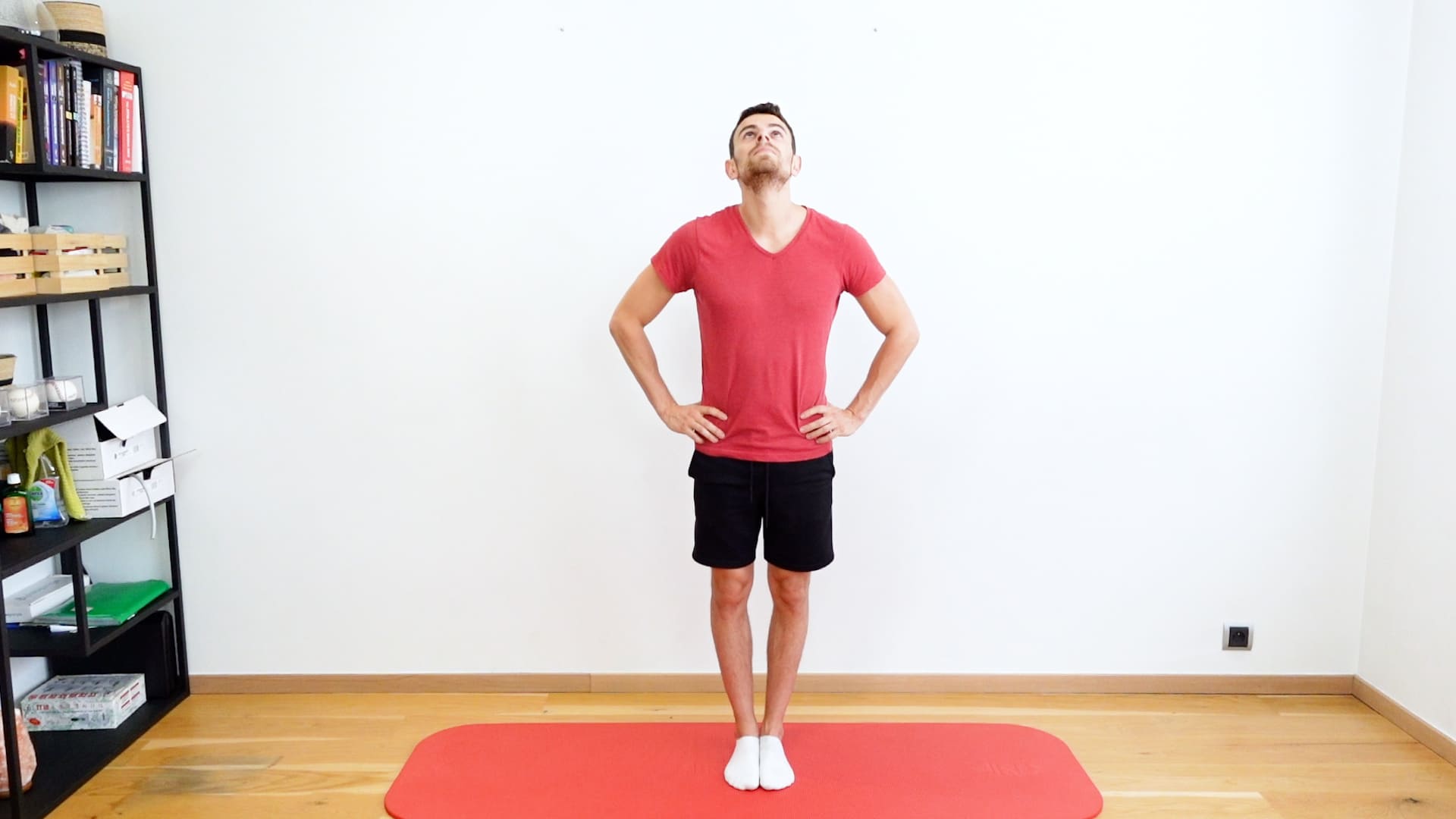 Vidéo d'exercice Proprioception pieds joints avec mouvements tête