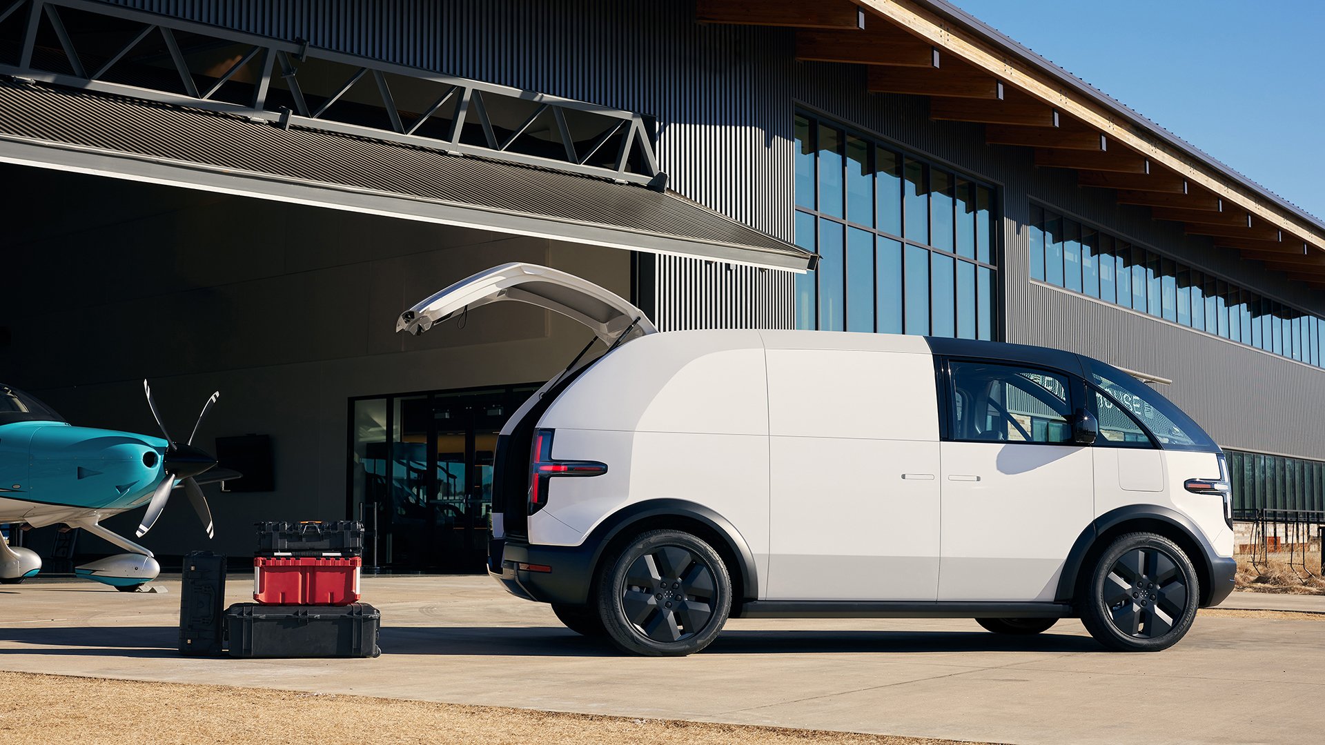 Explore the Canoo Lifestyle Vehicle Delivery EV.Guide