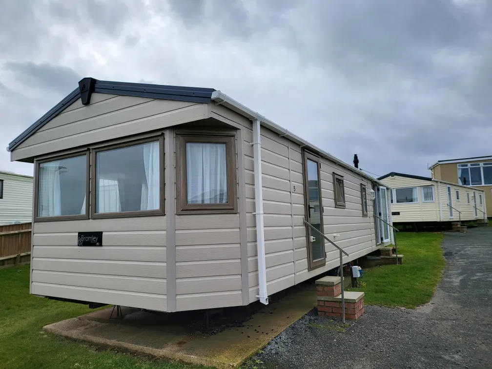 Caravan 5 Oyster 10 Berth Sea View Castaways Holiday Park
