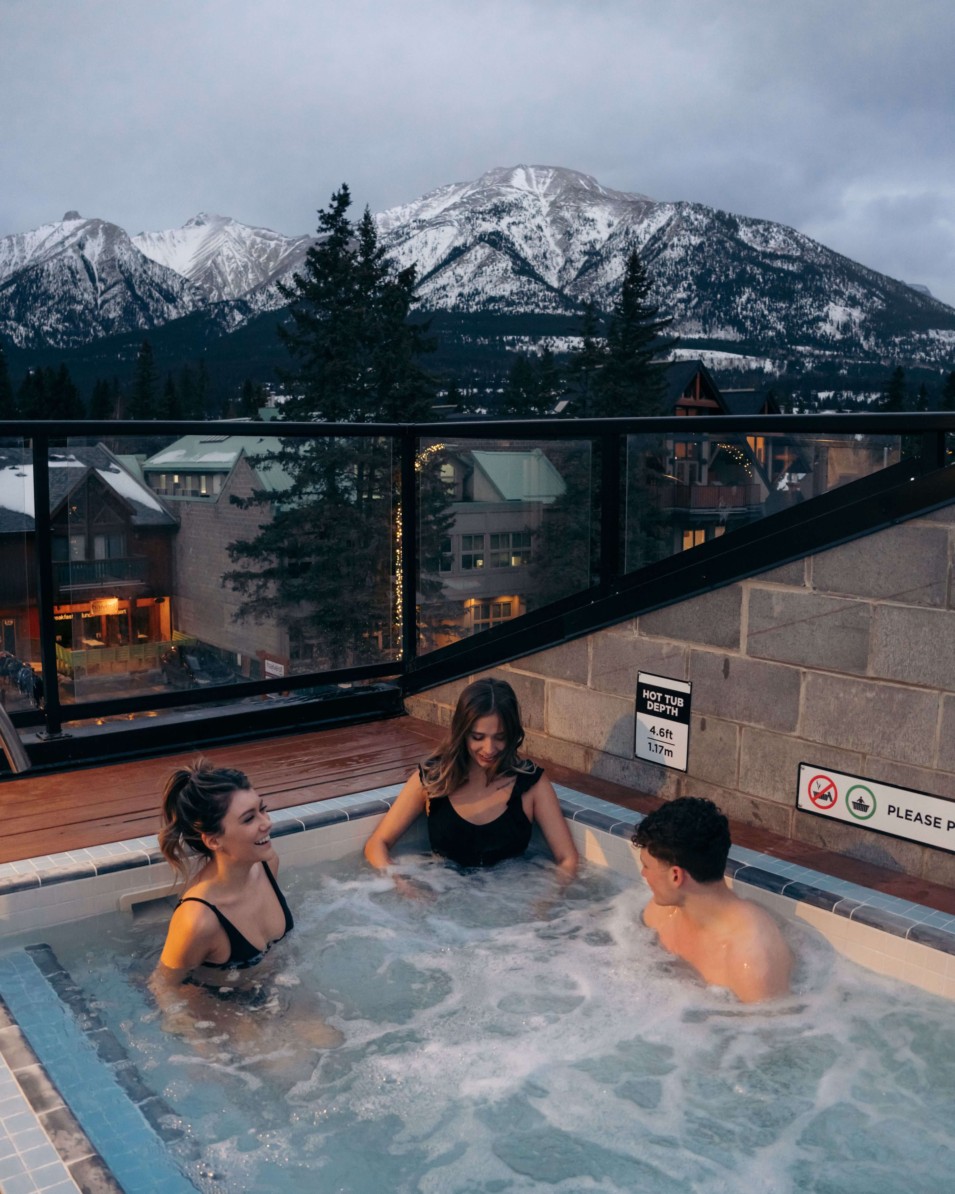 Rooftop Hot Tub Basecamp Suites Canmore