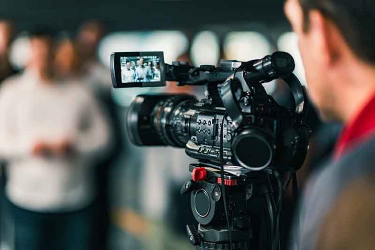 Benefits of Hiring Camera Operator for Your Business