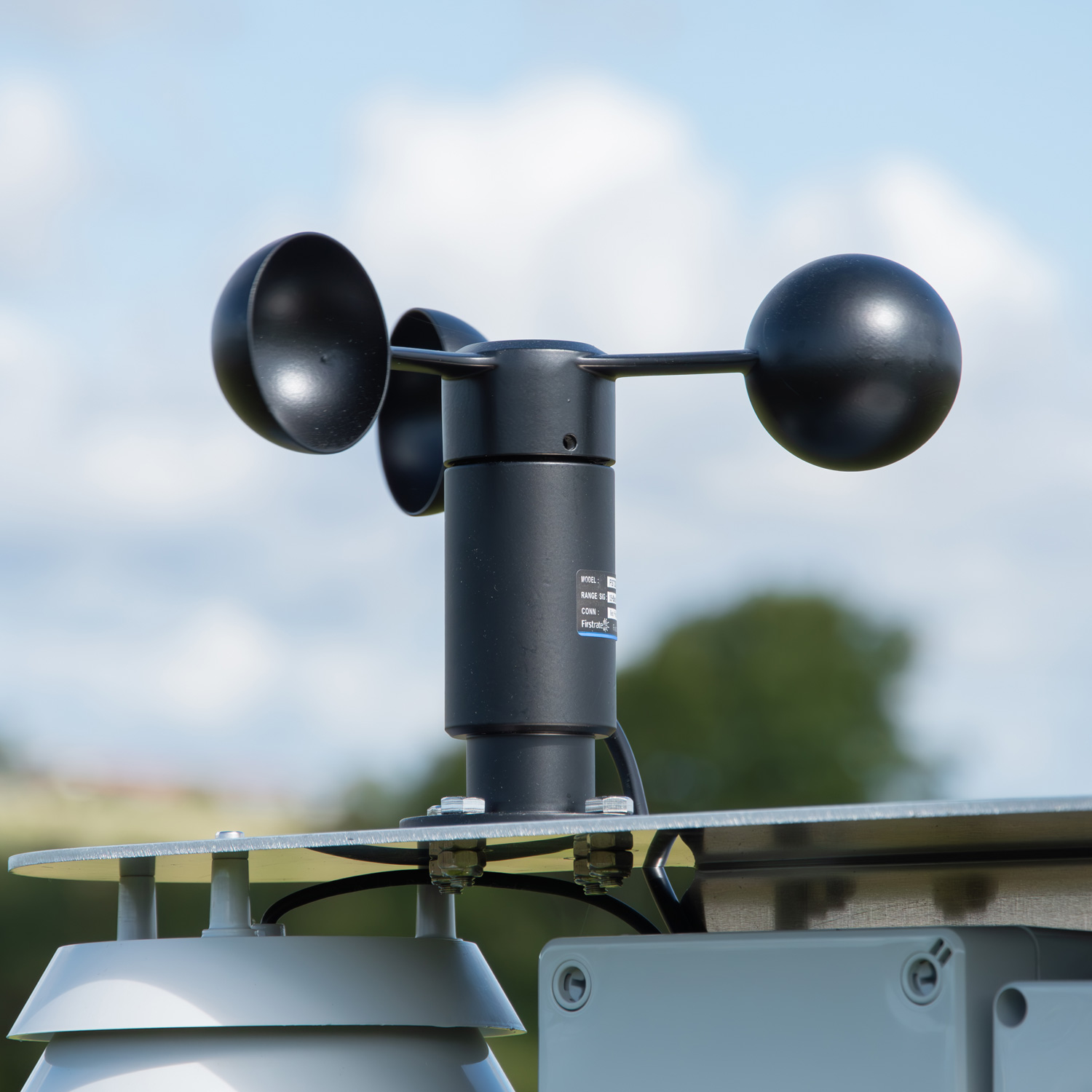 Best Solar Powered Weather Station for Farmers