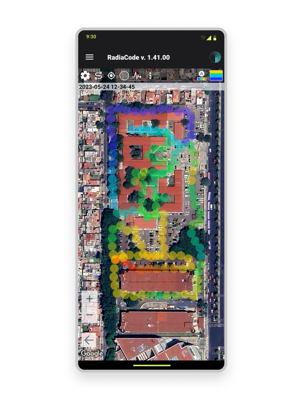 Екран треку мобільного додатку