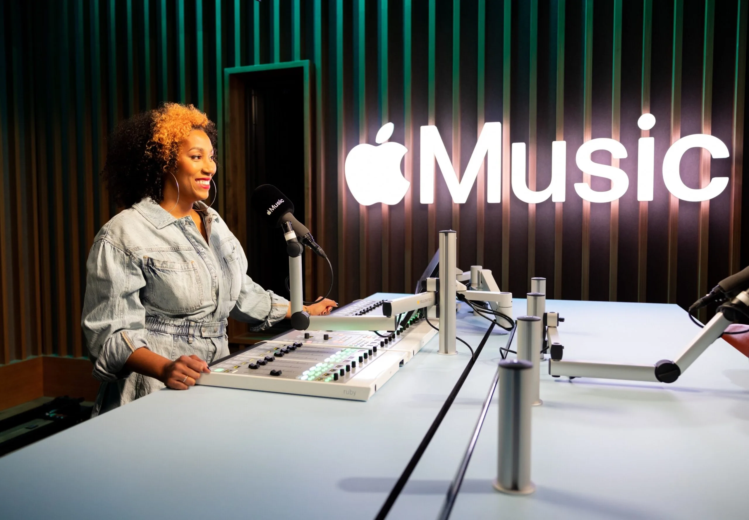 Rissi Palmer: Breaking Barriers and Amplifying Voices in Country Music ...