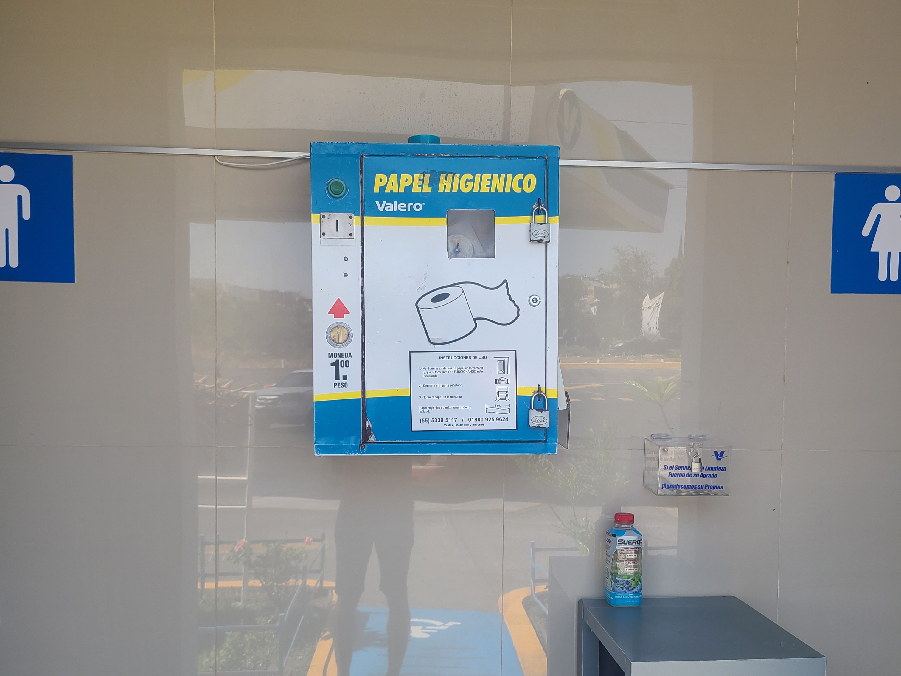 Using Public Restrooms in Mexico: A Guide to Differences and Hygiene