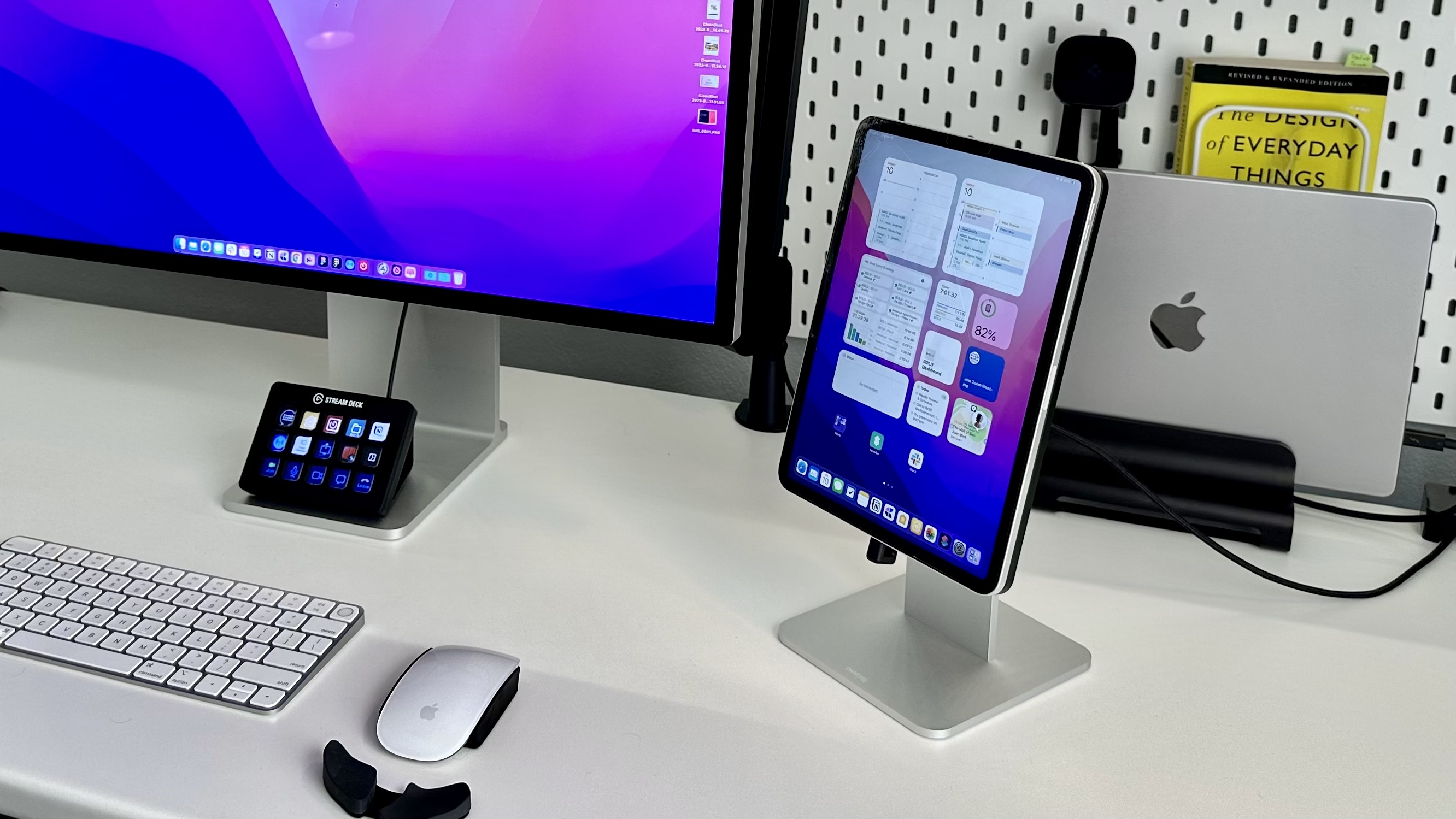 Apple Home Office & Desk Setup for 2023